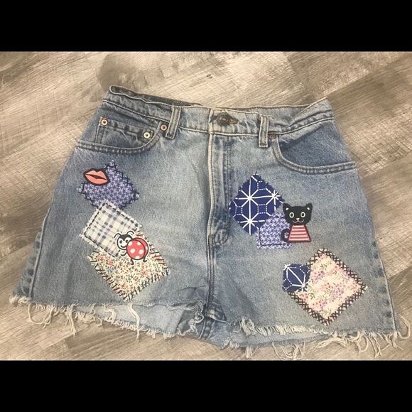 Levi’s Jean Shorts - Picture 1 of 3